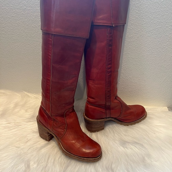 Vintage Frye Cuff leather boots with Vibram sole - Picture 2 of 5